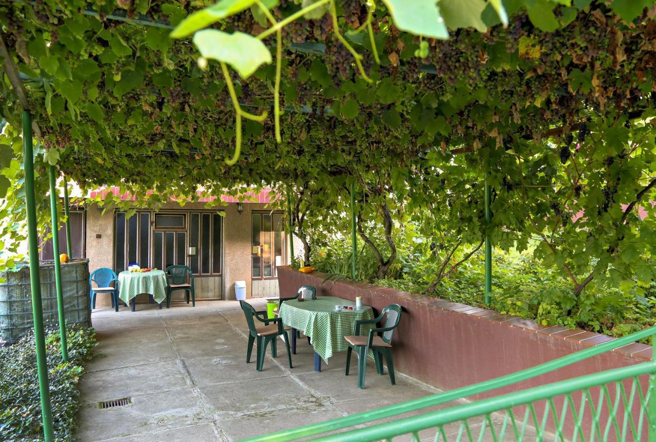 Merak Holiday Home Вісоко Екстер'єр фото