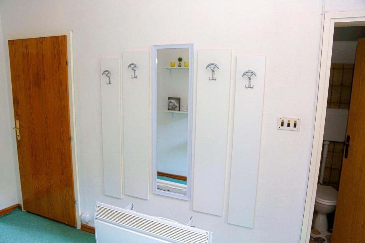 Merak Holiday Home Вісоко Екстер'єр фото
